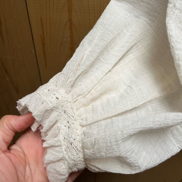 (((IVORY))) Free People Sivan Embroidered top. - Picture 8 of 9